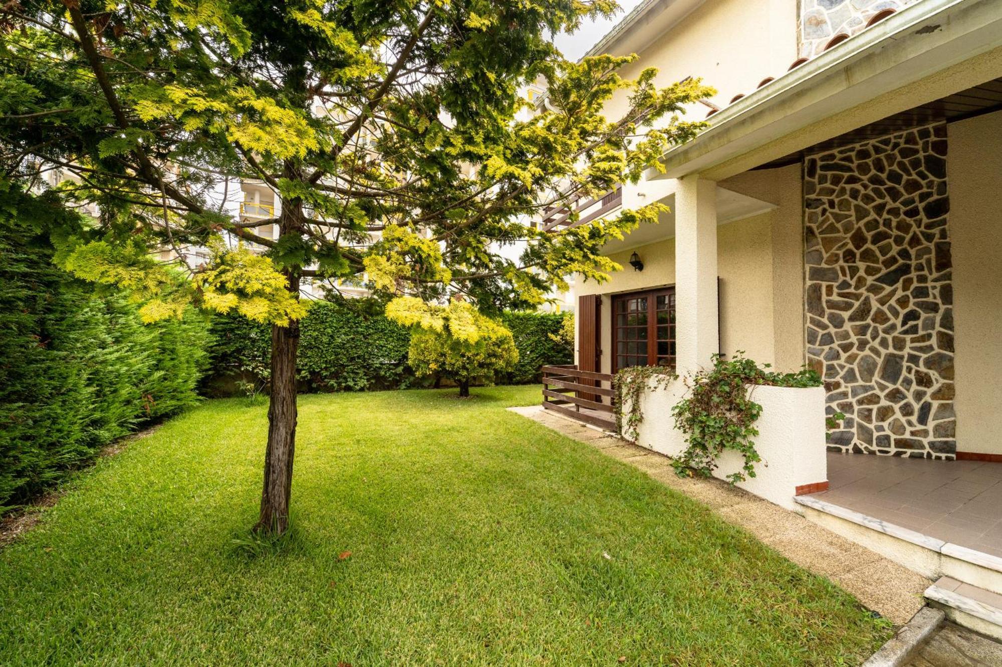 Amorosa Villa, 500M From The Beach By House And People Екстер'єр фото